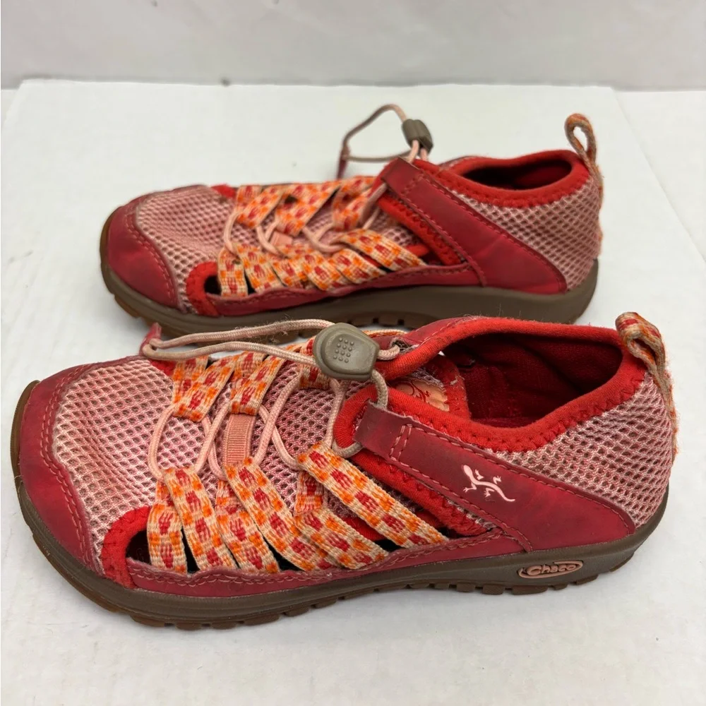 Chaco water shoes size 12 for toddler girl, box 31
